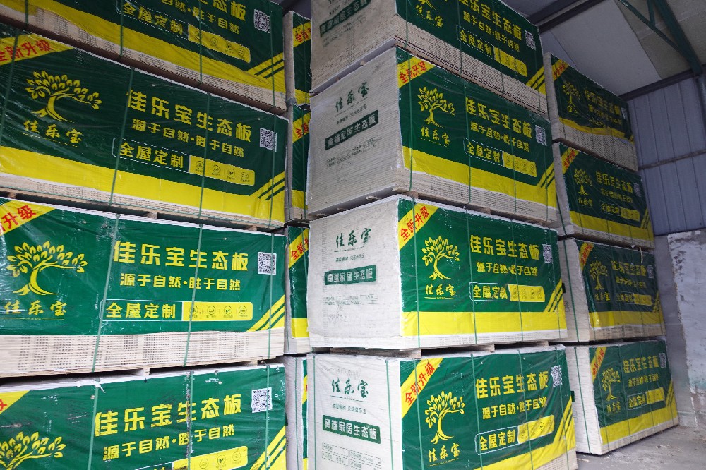 生态板在刷胶时需要注意哪些问题